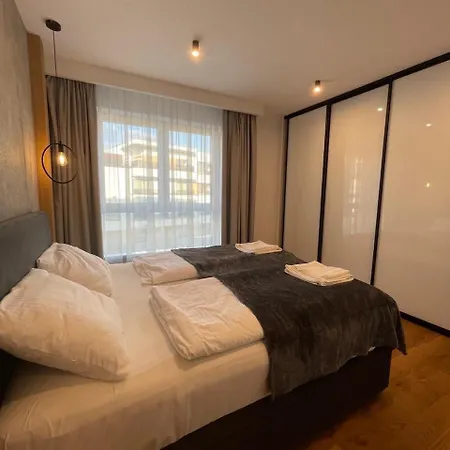 Apartment Airport Komputerowa Vip *